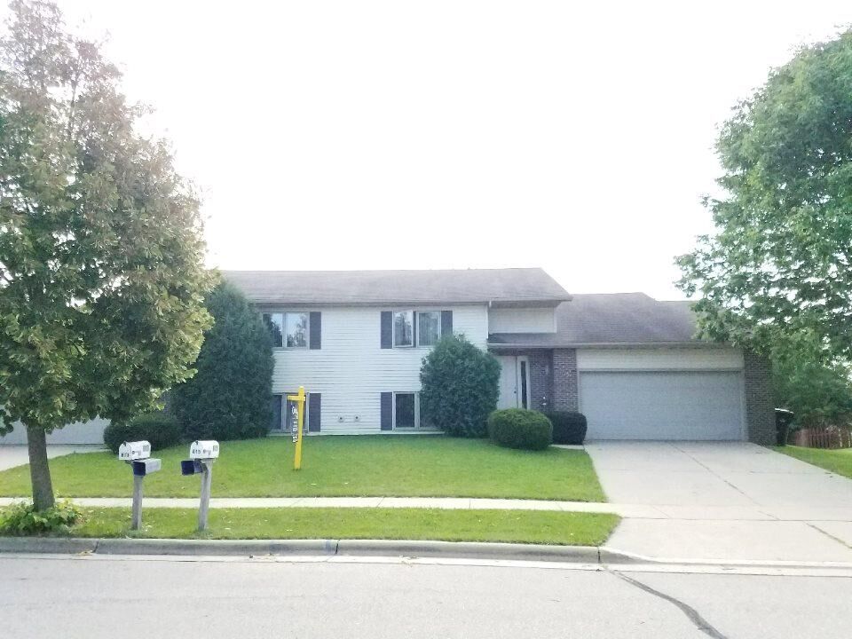 Property Photo: 813 Southbound Dr WI 53532