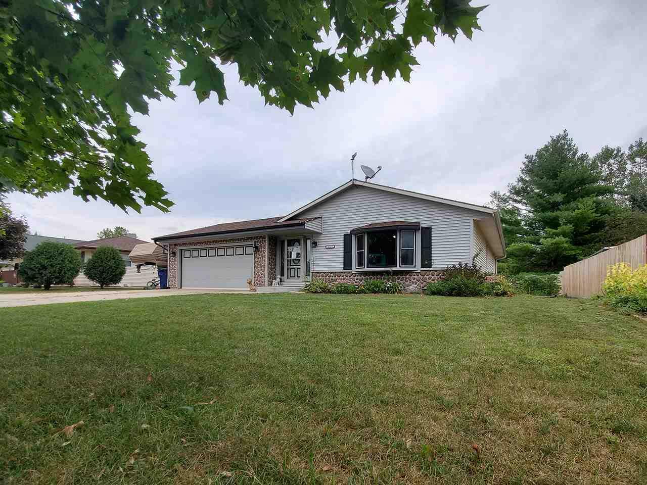 Property Photo:  3219 Lapidary Ln  WI 53548 