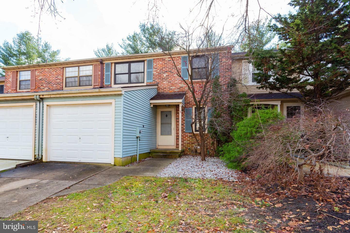 Property Photo:  56 Farnwood Road  NJ 08054 