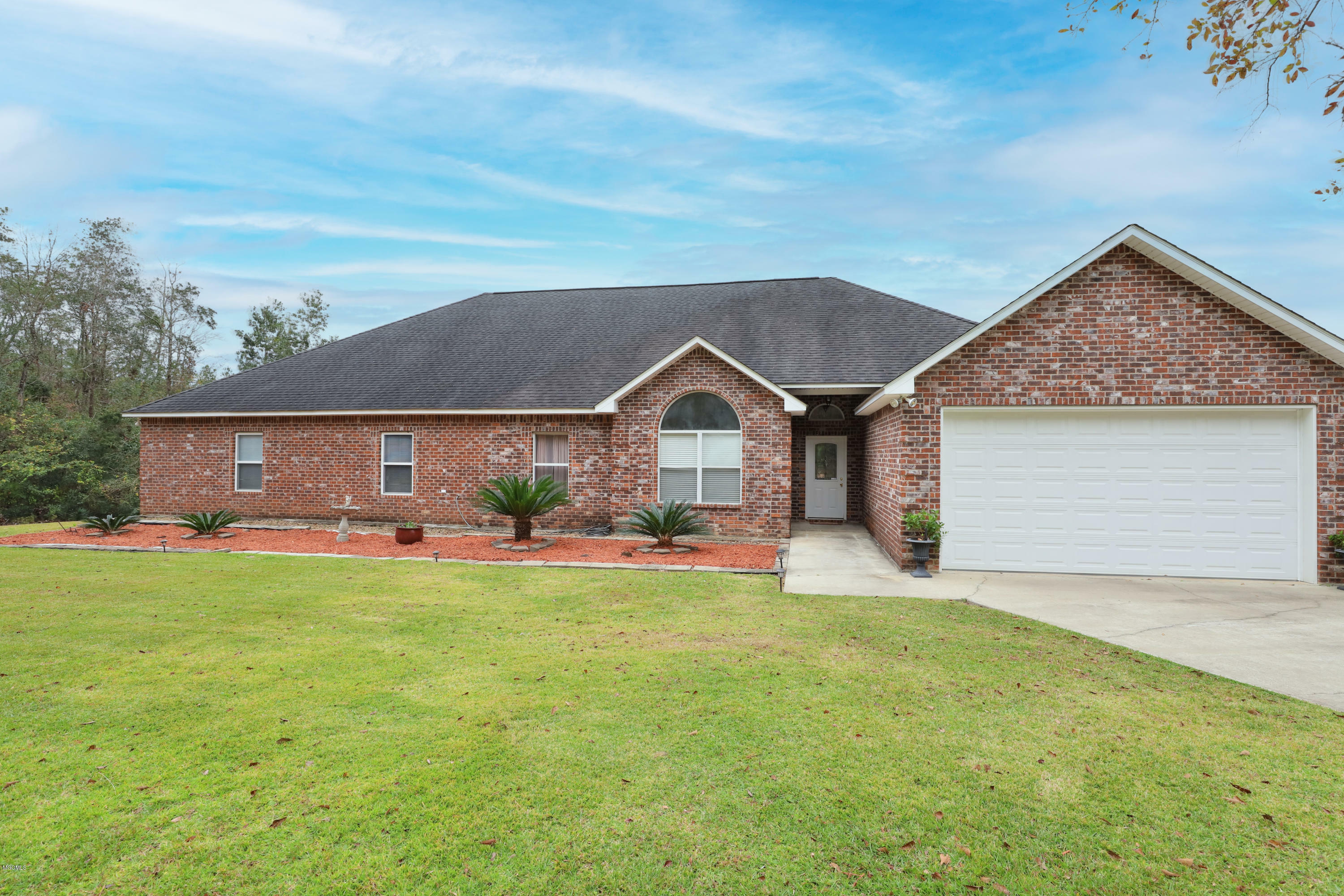 Property Photo:  684 Beaver Dam Road  MS 39573 