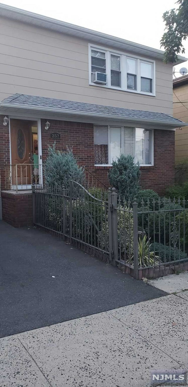 Property Photo:  257 Chestnut Street 1  NJ 07032 