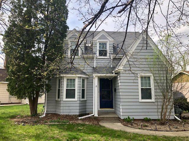 Property Photo: 800 Northwest Sherwood Drive WI 53511