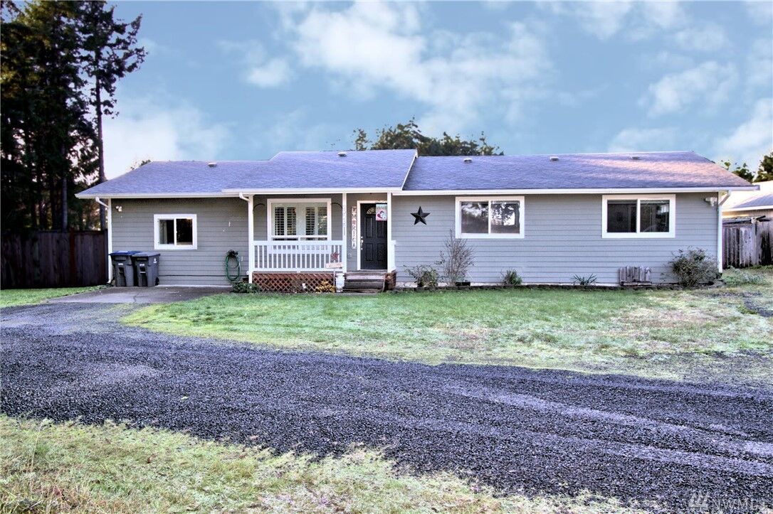 Property Photo: 853 E Island Lake Dr WA 98584