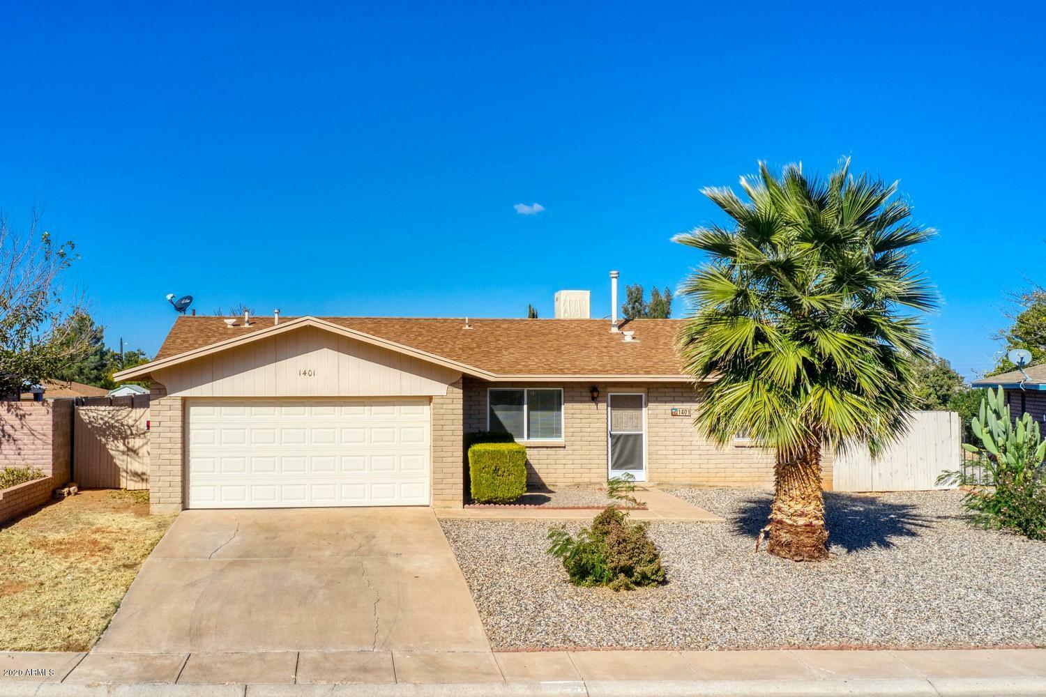 Property Photo: 1401 E Buckhorn Drive AZ 85635