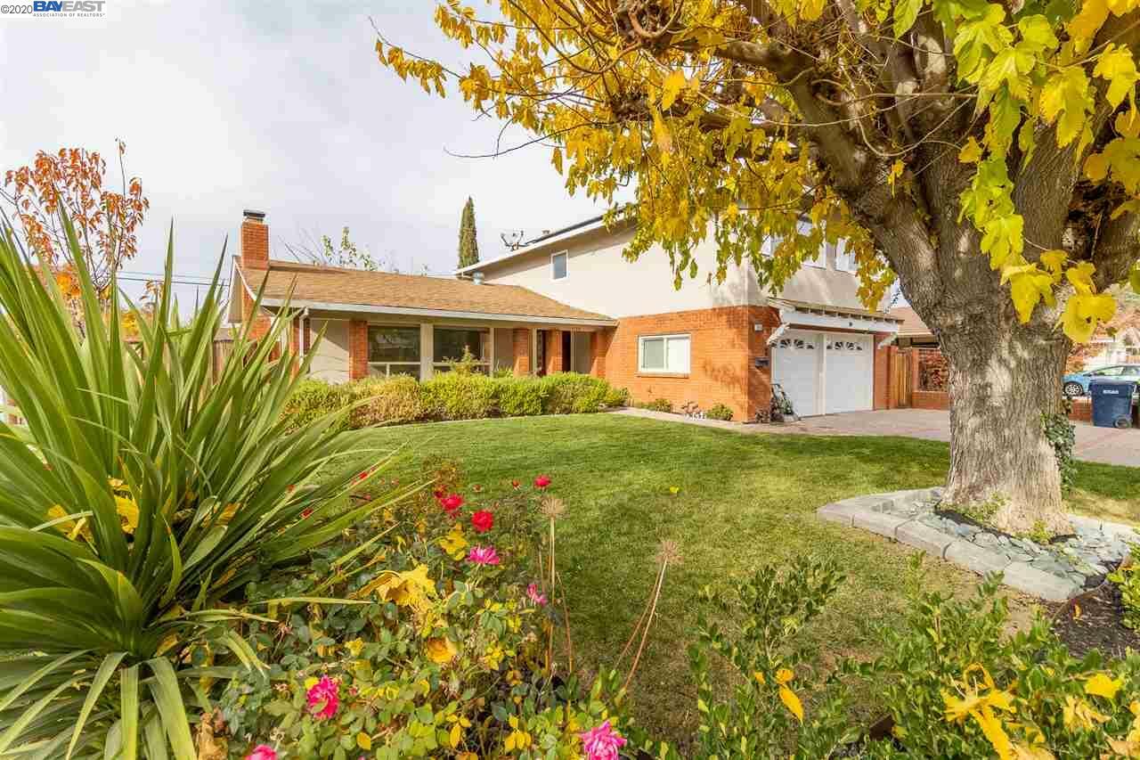 Property Photo:  5108 Diane Ln  CA 94550 