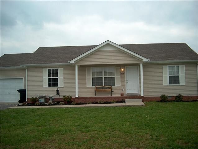 Property Photo: 1912 Brockway Dr TN 37127