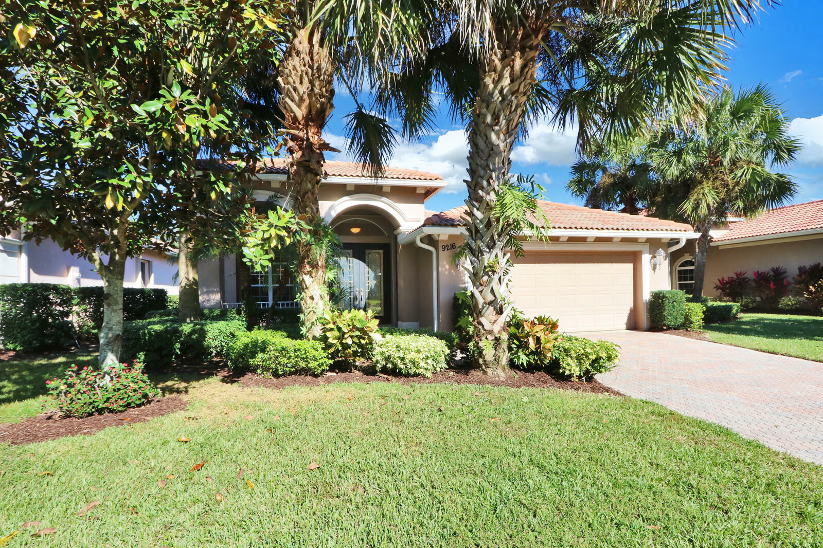 Property Photo:  9216 Short Chip Circle  FL 34986 