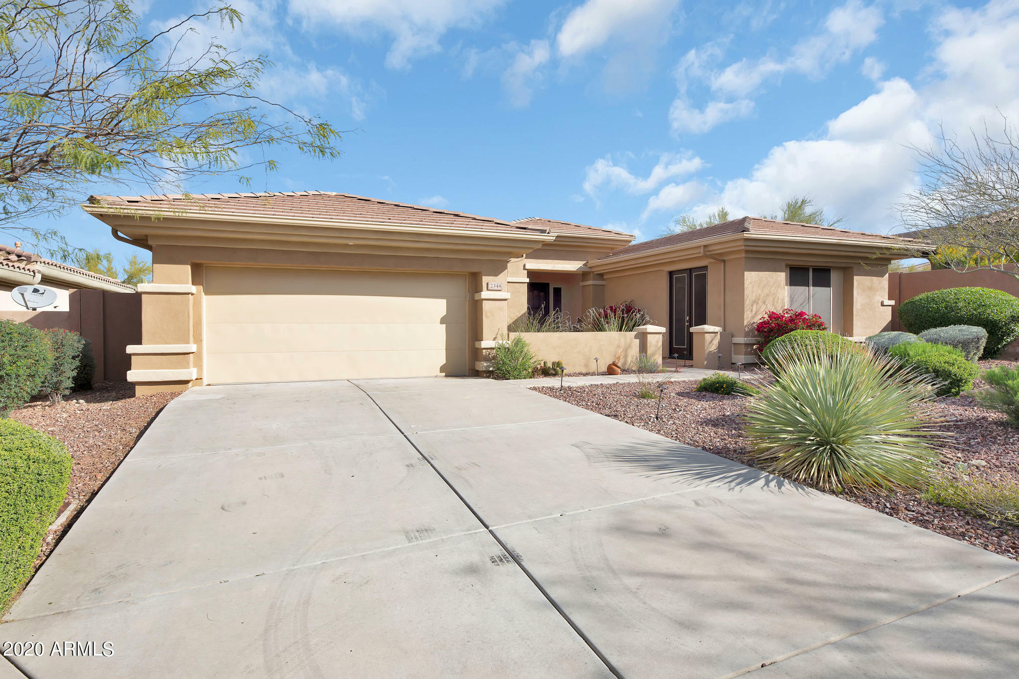 Property Photo:  2348 W Shadow Glen Court  AZ 85086 