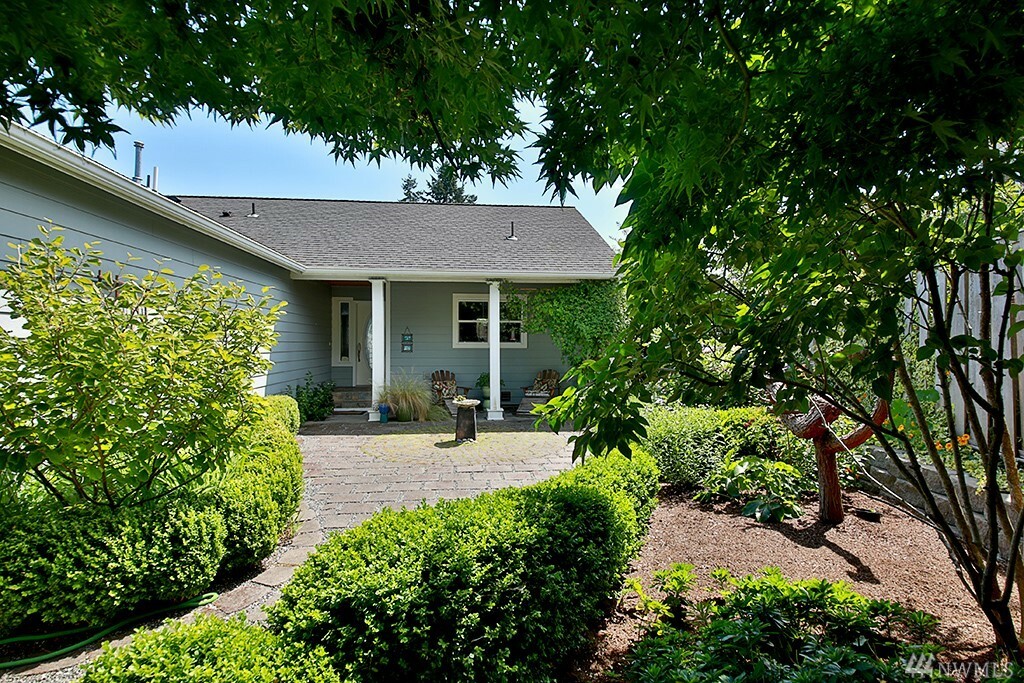 Property Photo:  1324 Bar Harbor Ct  WA 98249 