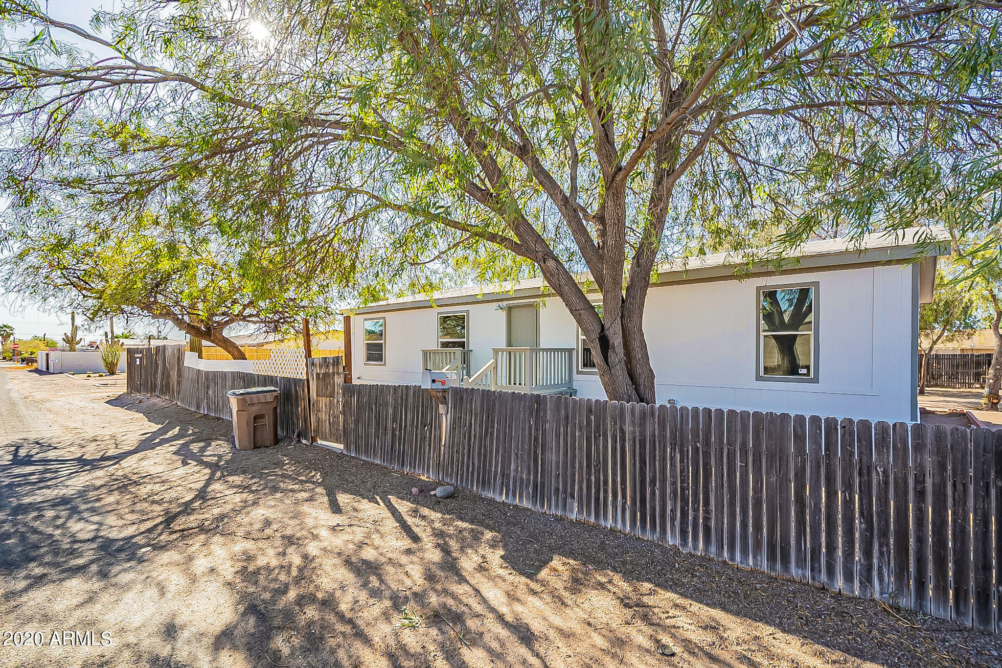 Property Photo:  238 S Emerald Drive  AZ 85120 