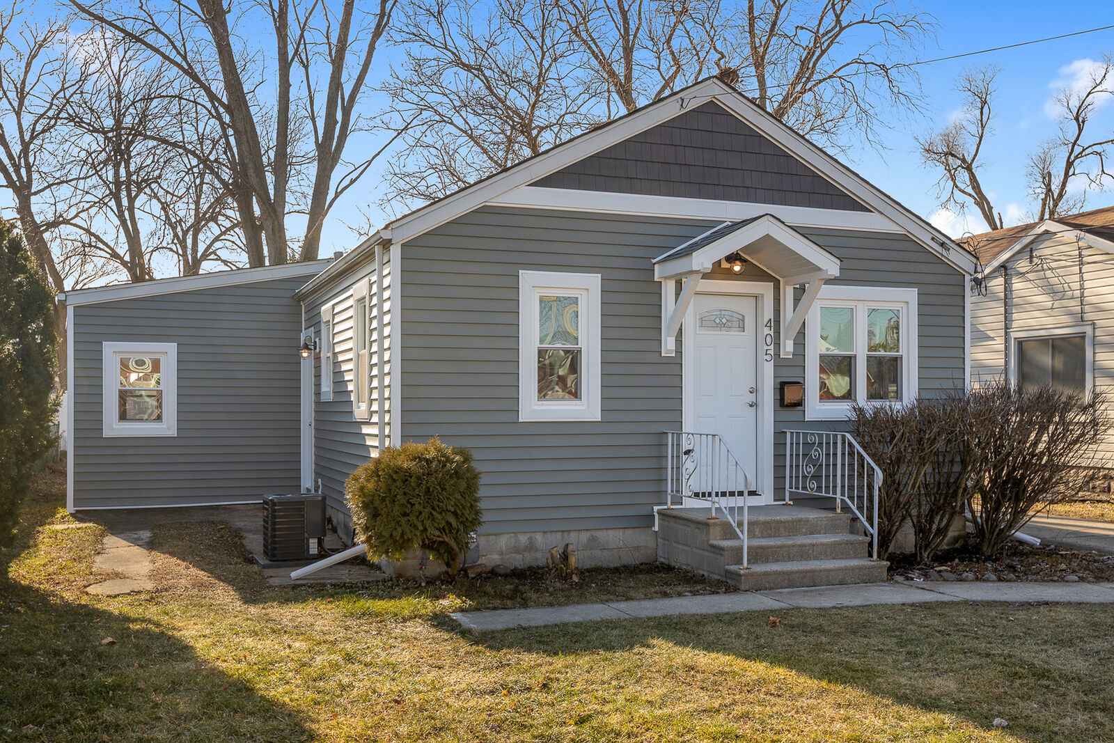Property Photo: 405 East 3rd Street IL 60441