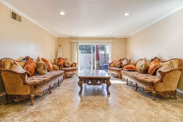 Property Photo:  1221 Green Garden Dr 4  CA 92021 