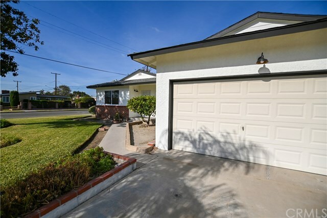 Property Photo:  1503 E Willow Street  CA 92805 