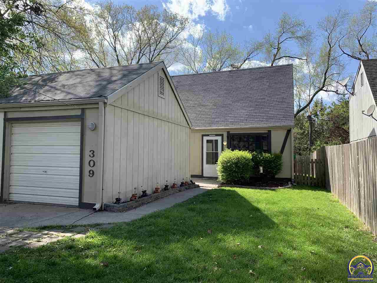 Property Photo: 309 Northwood Ln KS 66044