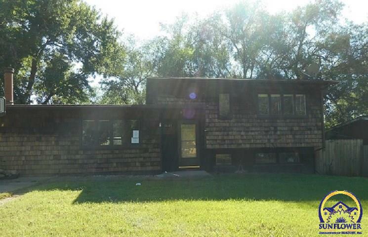 3649 SW Twilight Dr  Topeka KS 66614 photo