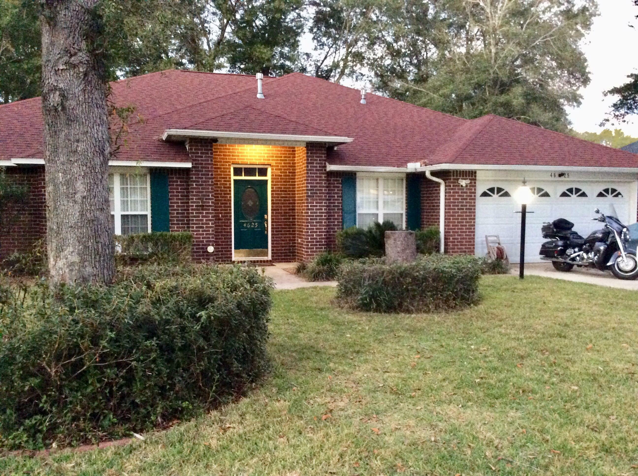 Property Photo:  4625 Scarlet Drive  FL 32539 