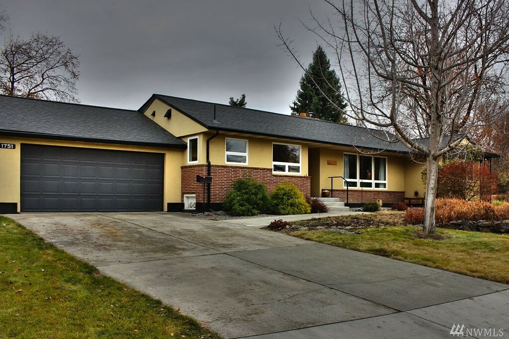 Property Photo:  1751 Hilbrooke Dr  WA 99362 