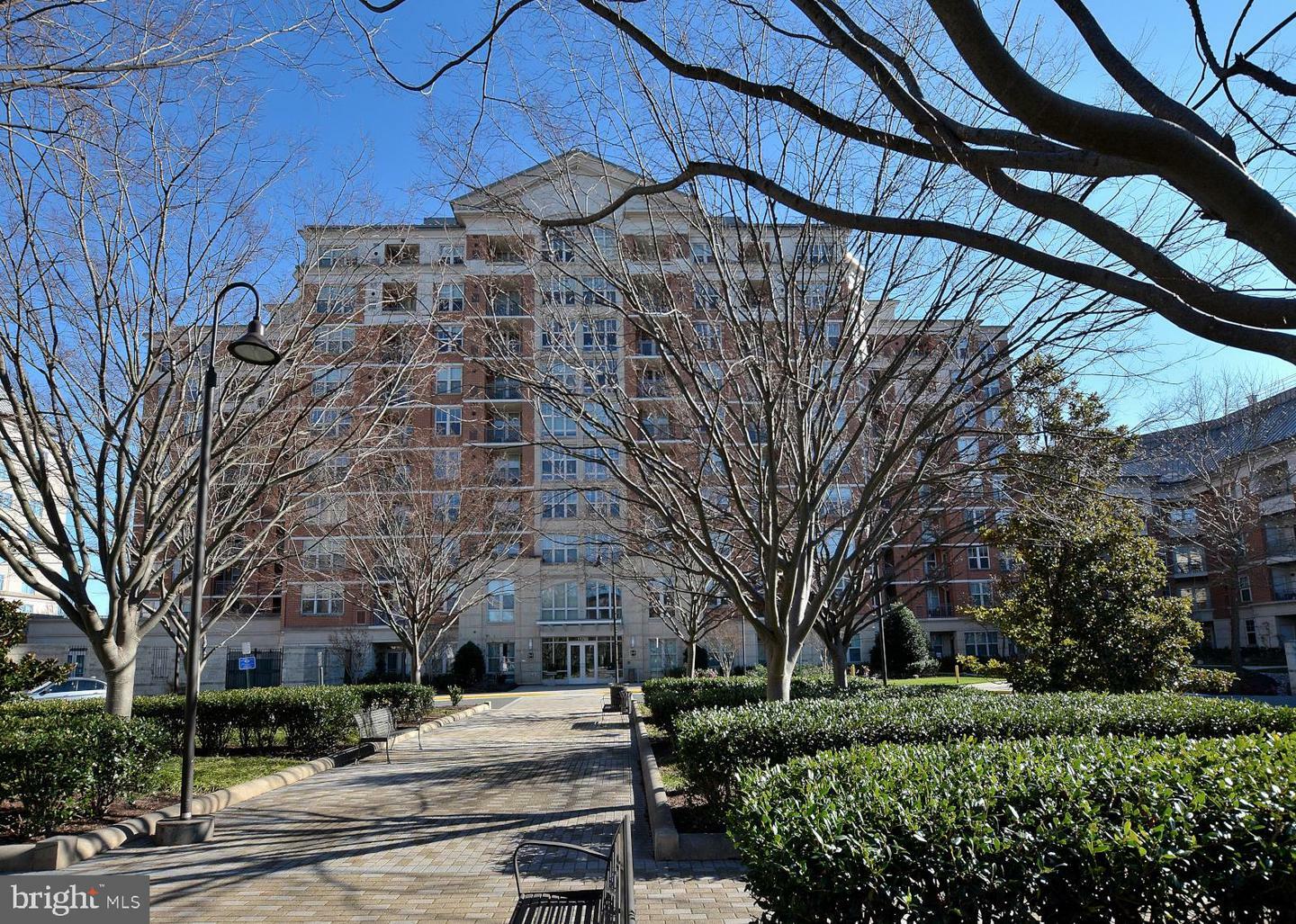 Property Photo: 11760 Sunrise Valley Drive 705 VA 20191