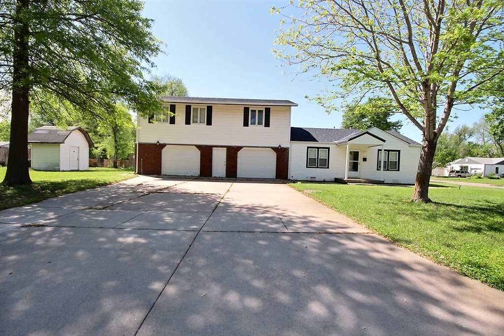 Property Photo: 2460 N Hood Ave KS 67204