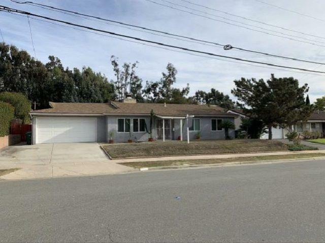 Property Photo:  313 Garden Grove Ln  CA 92020 