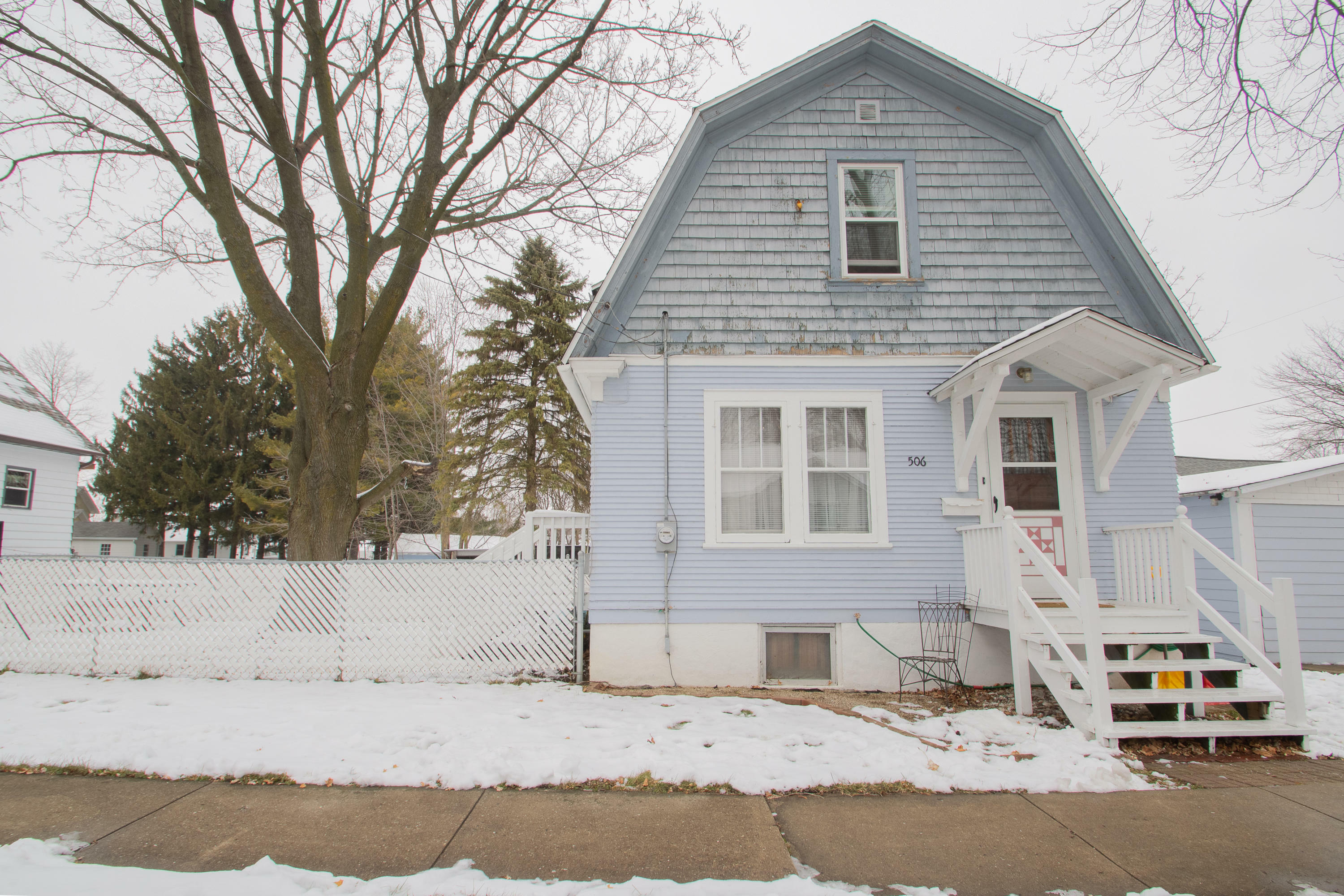 Property Photo:  506 W Green St  WI 53098 