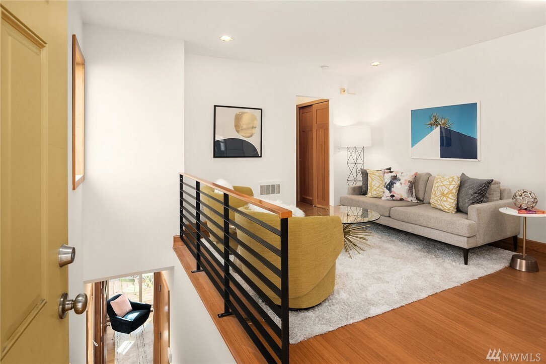 Property Photo:  2817 S Norman St  WA 98144 