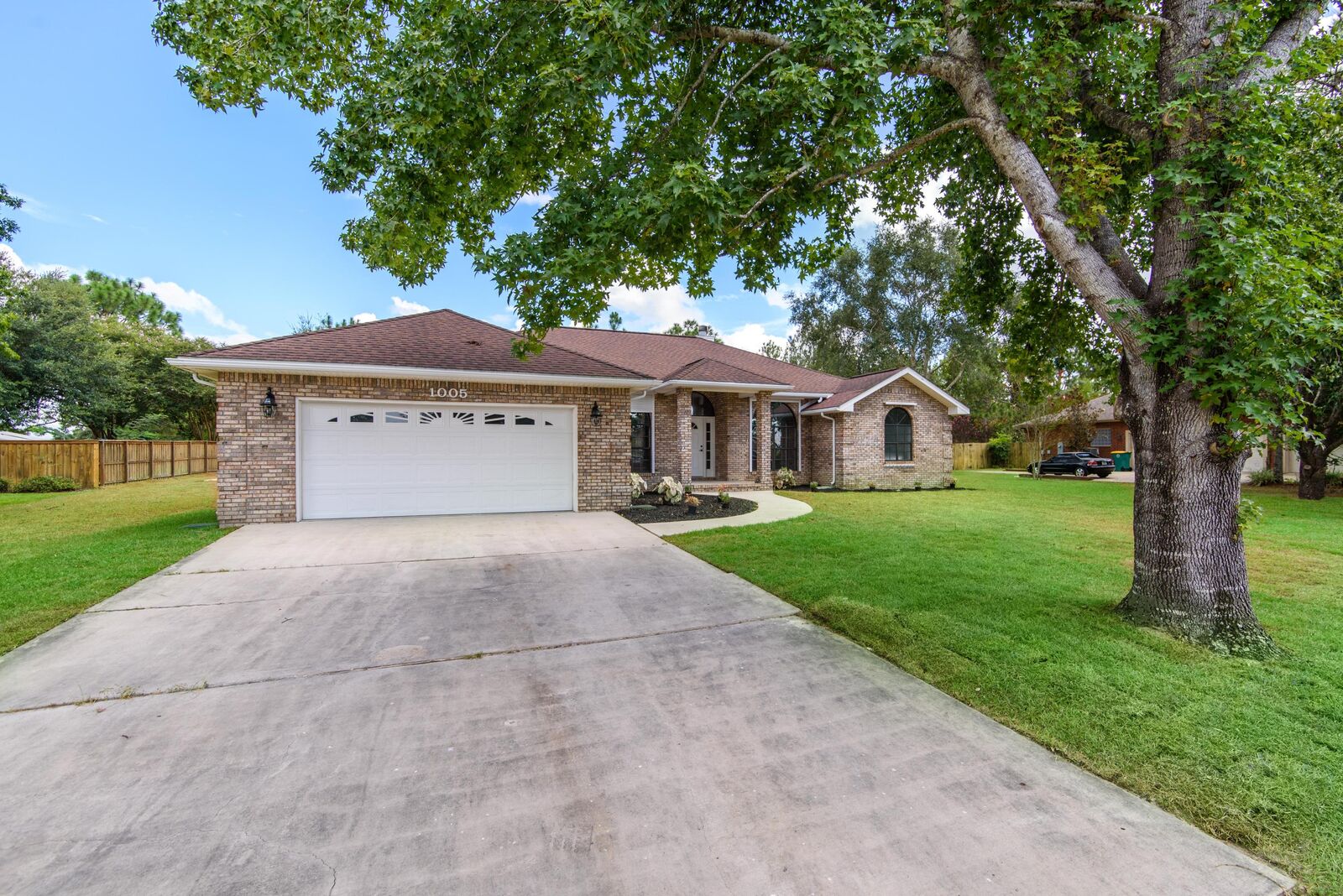 Property Photo:  1005 Shoal River Drive  FL 32539 