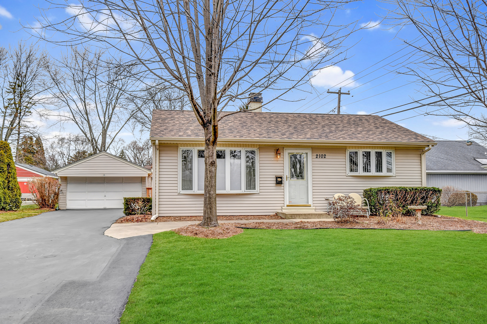 Property Photo:  2102 Sigwalt Street  IL 60008 