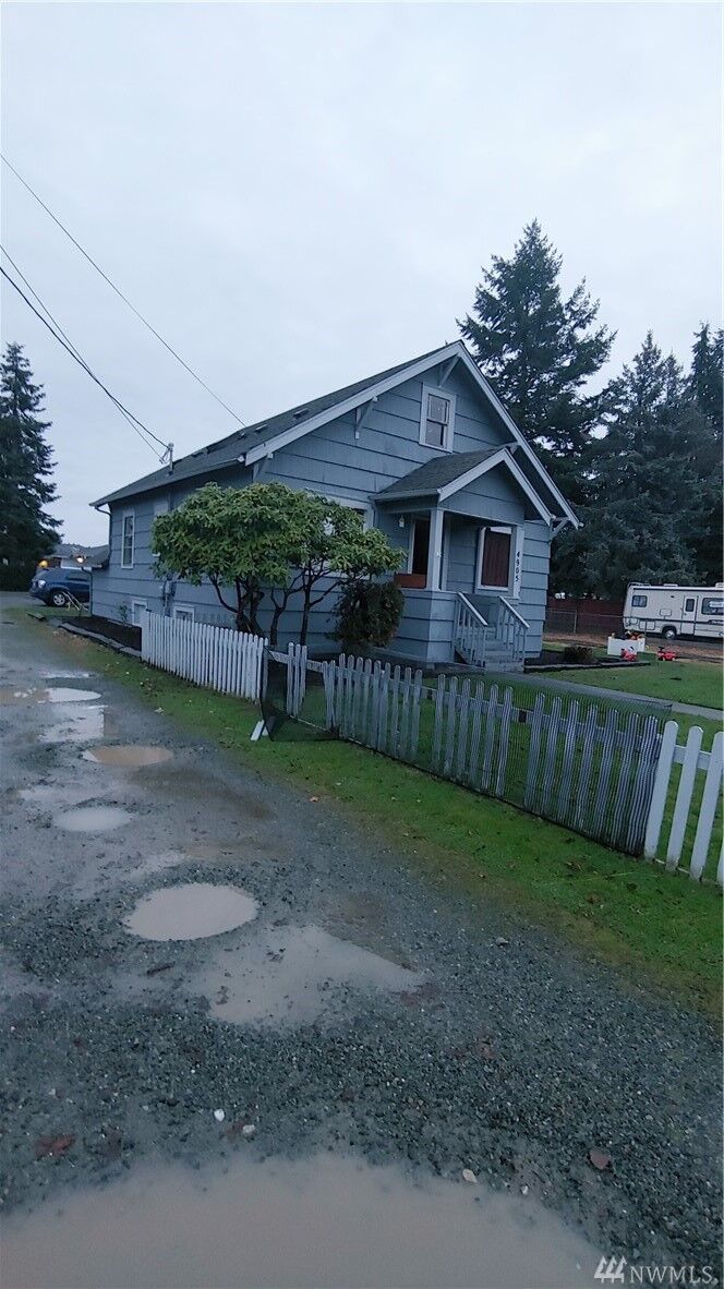 Property Photo: 4905 88th St NE WA 98270