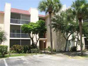 Property Photo:  632 NW 13th Street 24  FL 33486 