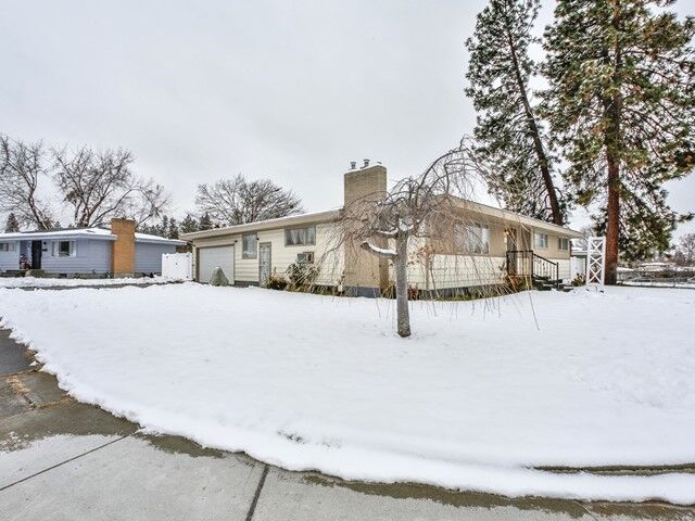 Property Photo:  3331 W Holyoke Ave  WA 99208-4672 