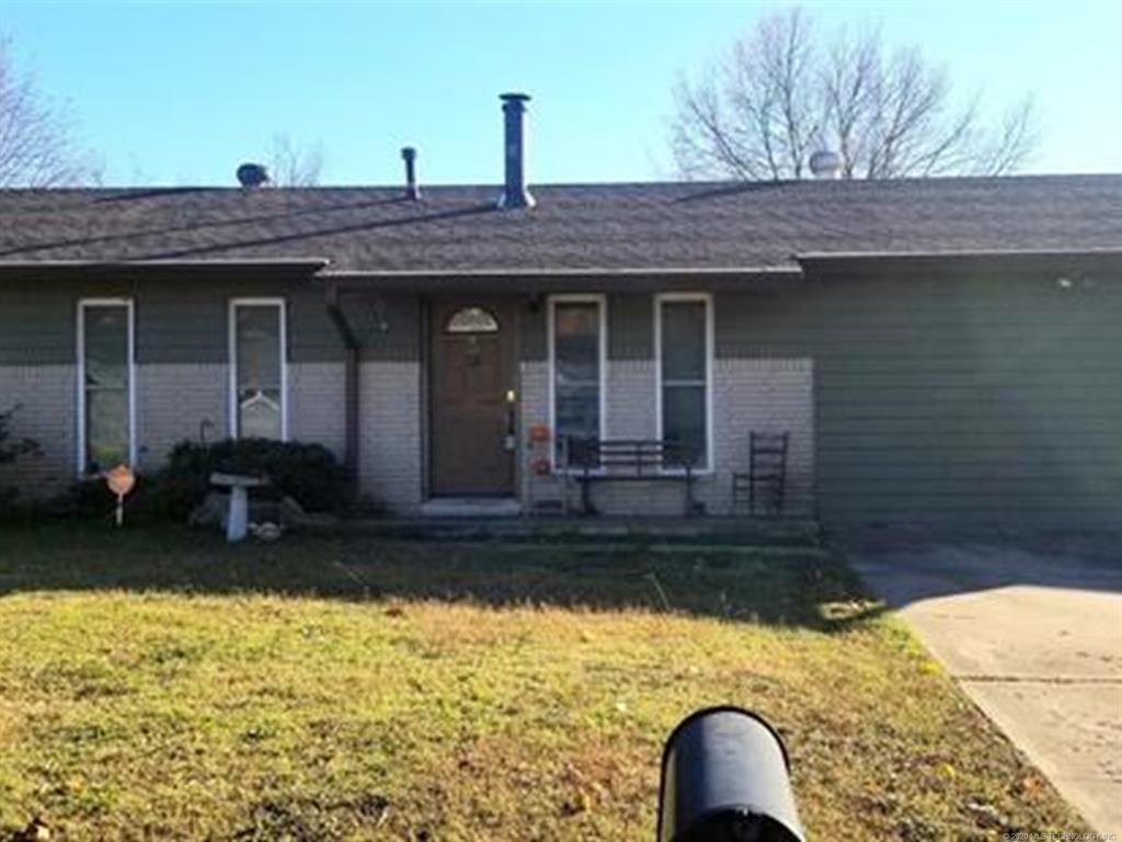 Property Photo: 13010 E 27th Street OK 74134