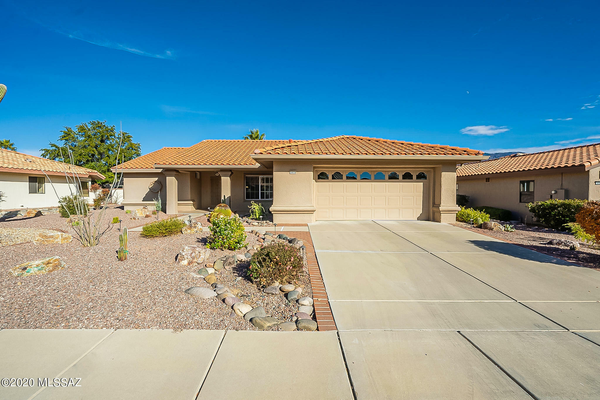 Property Photo:  14650 N Flagstone Drive  AZ 85755 