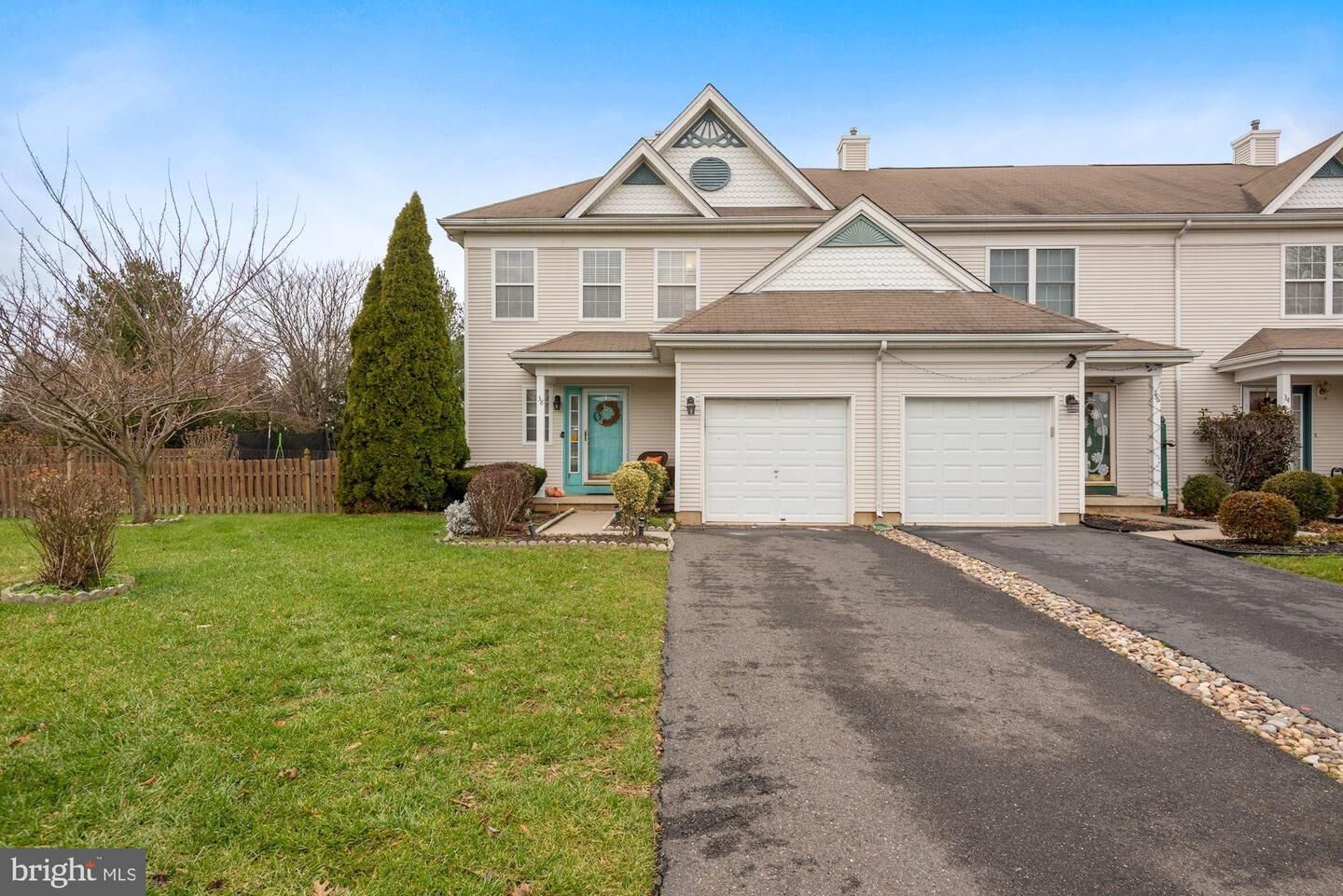 Property Photo:  38 Stratford Court  NJ 08016 