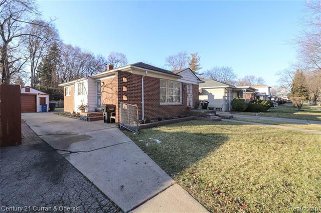 11625 W Parkway Street  Detroit MI 48239 photo