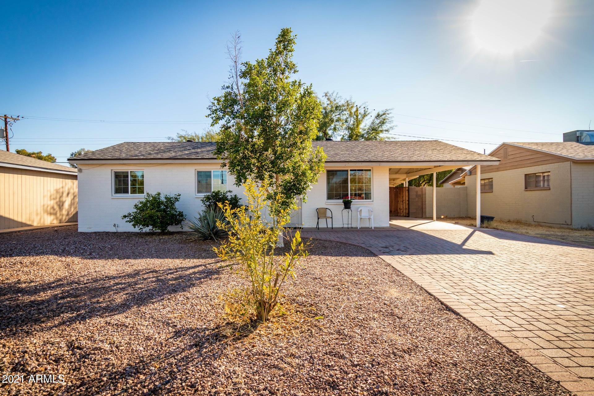 Property Photo:  2711 W Carson Drive  AZ 85282 