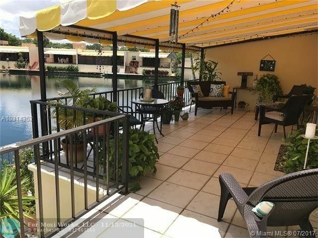 Property Photo: 6936 Crown Gate Dr FL 33014