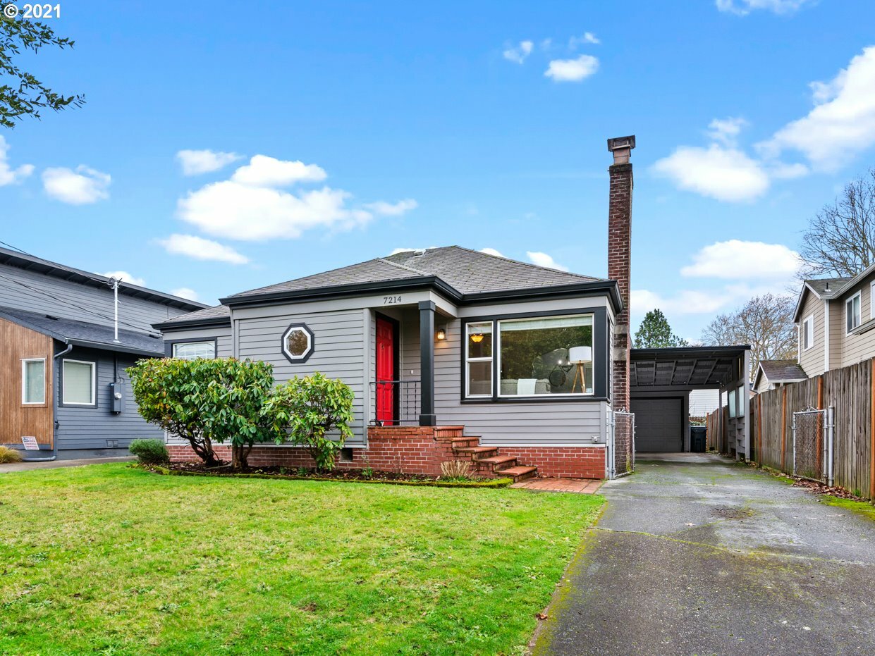 Property Photo: 7214 N Wall Ave OR 97203