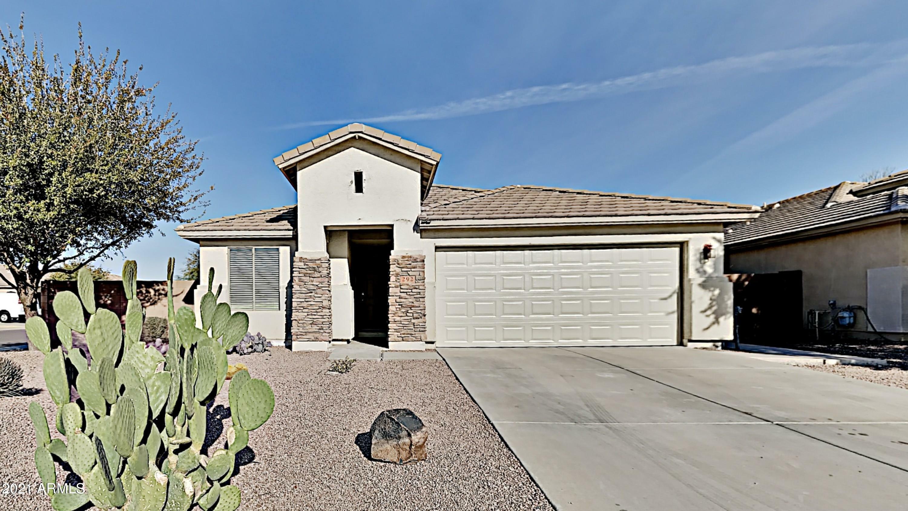 Property Photo:  292 W Welsh Black Circle  AZ 85143 