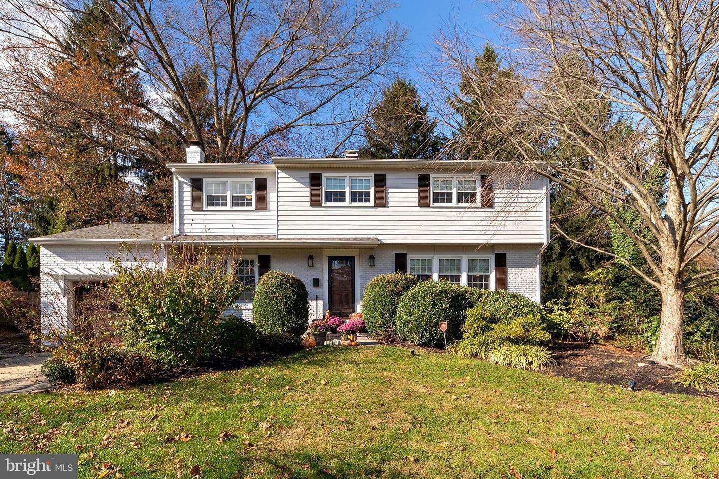 Property Photo:  22 Temple Terrace  NJ 08648 