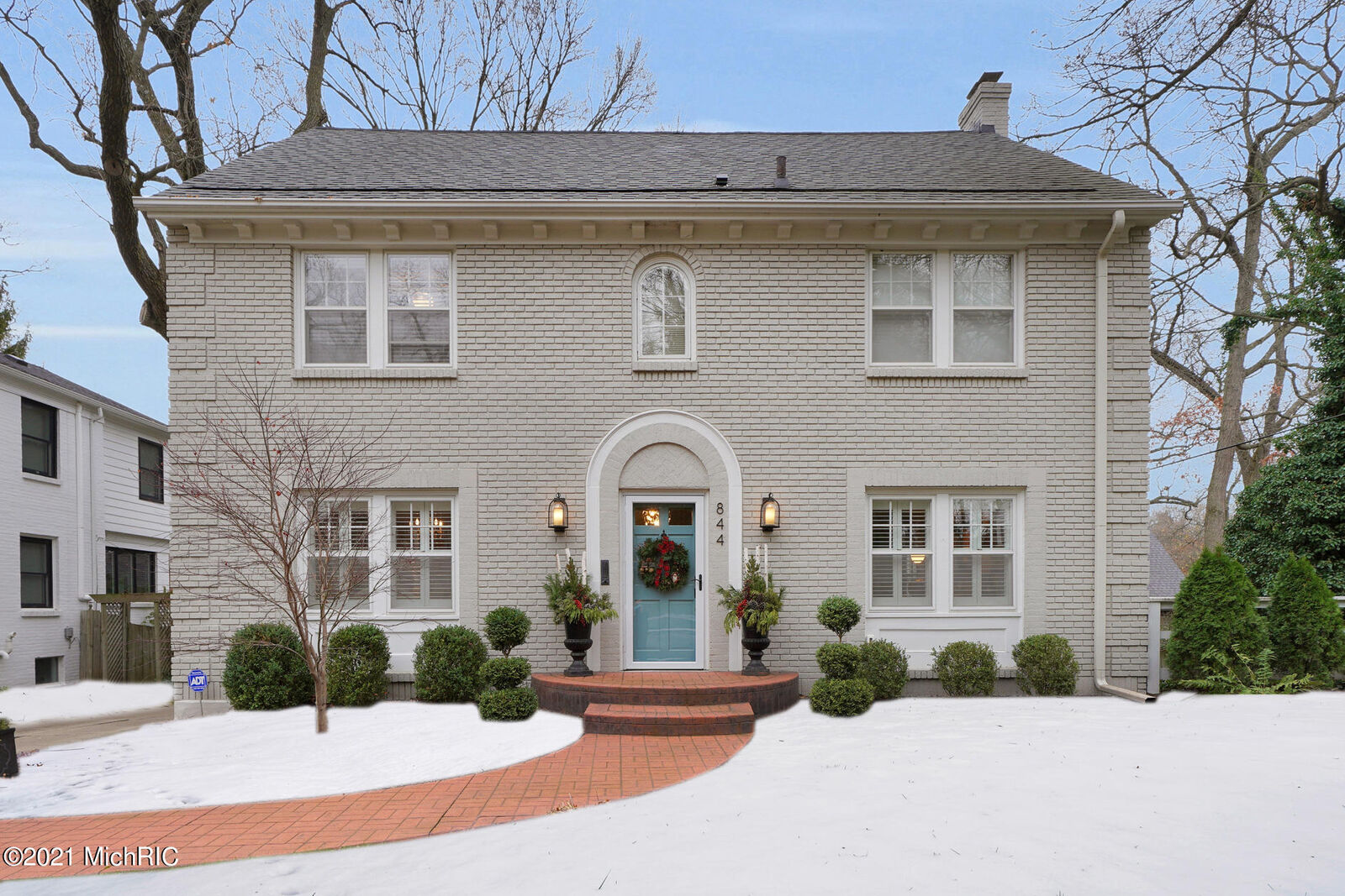 Property Photo:  844 Gladstone Drive SE  MI 49506 
