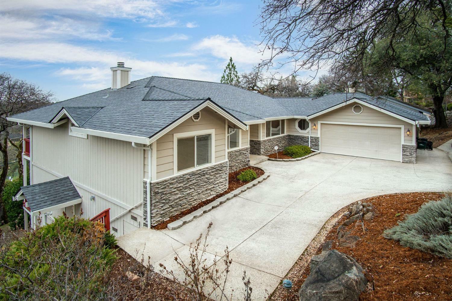 Property Photo: 12562 Jayhawk Court CA 95946