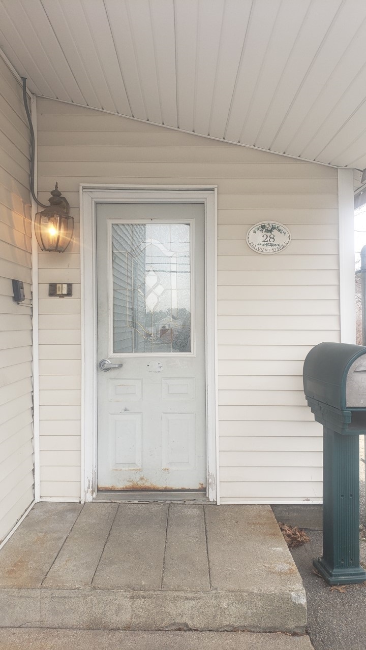 Property Photo: 28 Pleasant Street NH 03079