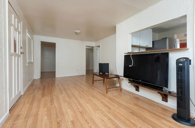 Property Photo:  3848 Portola Avenue  CA 90032 