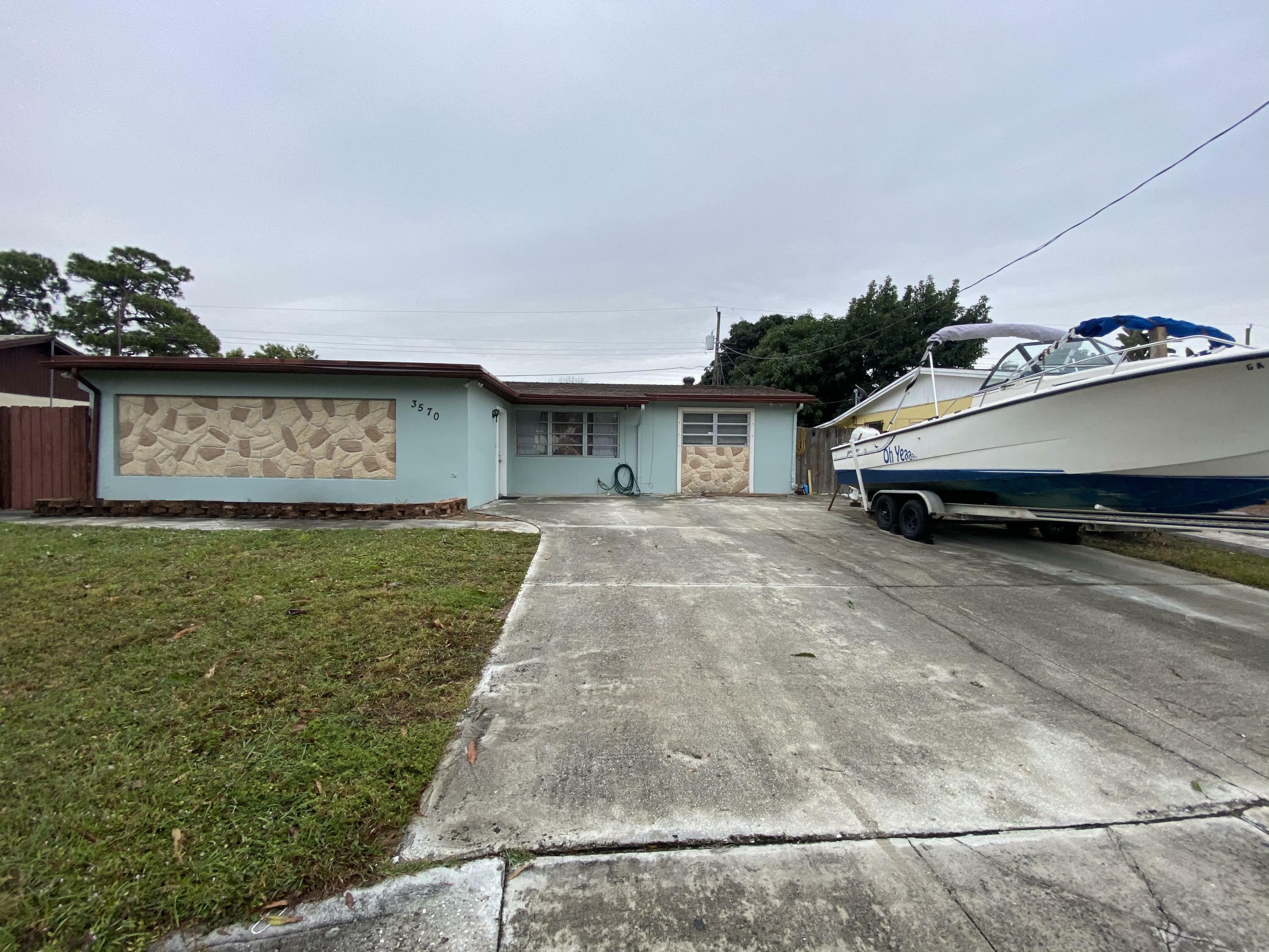 Property Photo:  3570 S 57th Avenue  FL 33463 