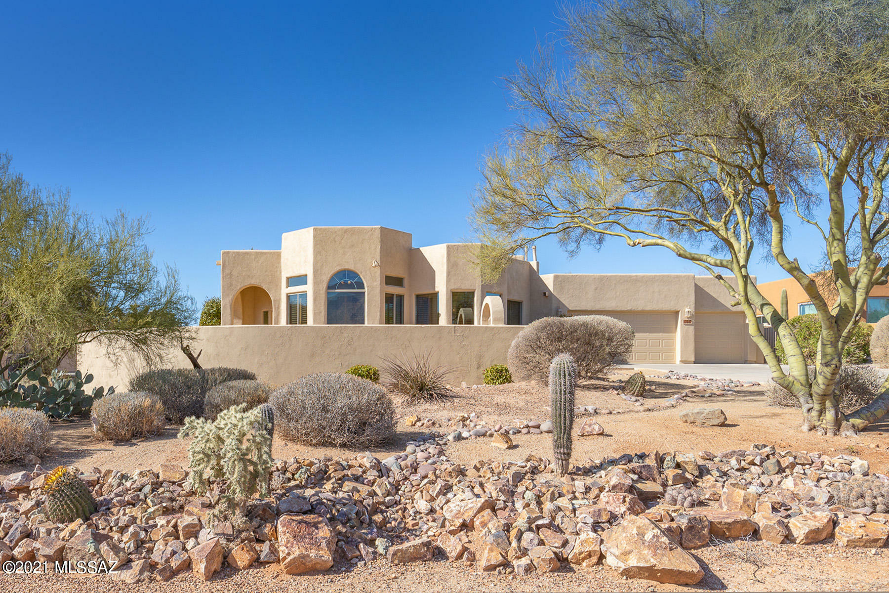 Property Photo: 12047 N Copper Spring Trail AZ 85755