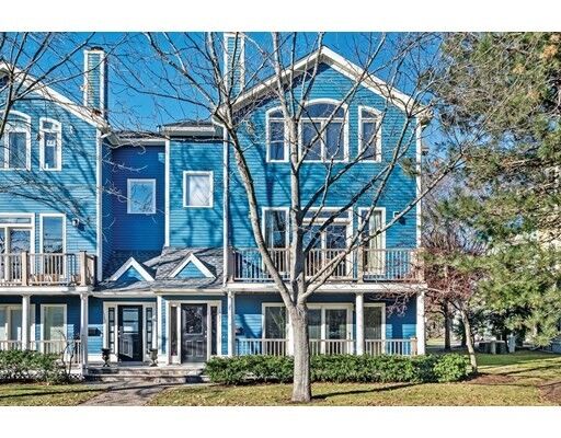 Property Photo: 1581 Centre St 3 MA 02461