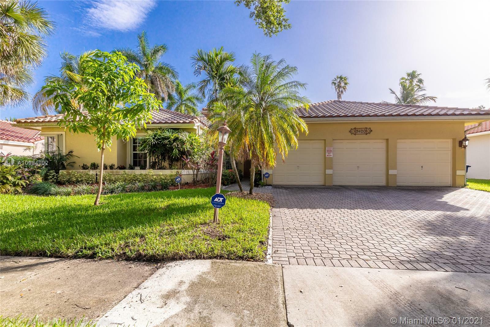 Property Photo: 3420 Washington Ln FL 33026