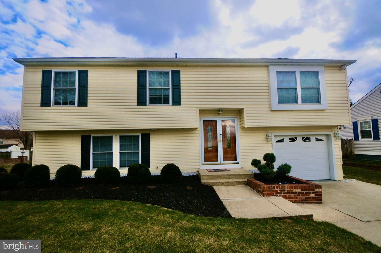 Property Photo:  3 Fox Chase Road  NJ 08053 