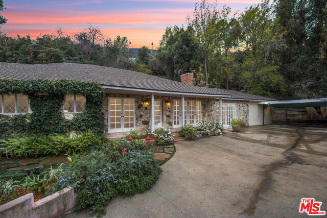 Property Photo: 3811 Ventura Canyon Ave CA 91423